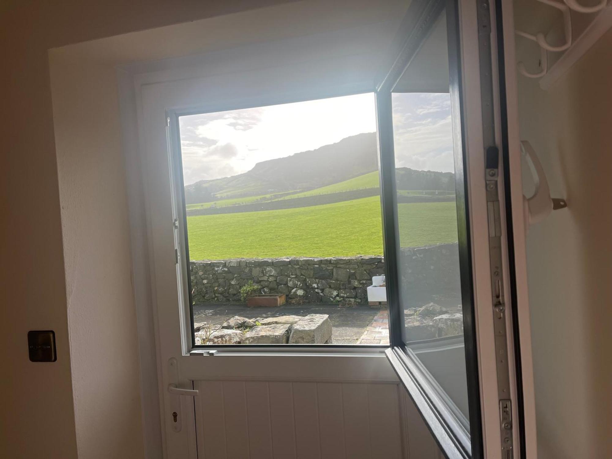 Dunnaglea Cottage, バリントイ エクステリア 写真