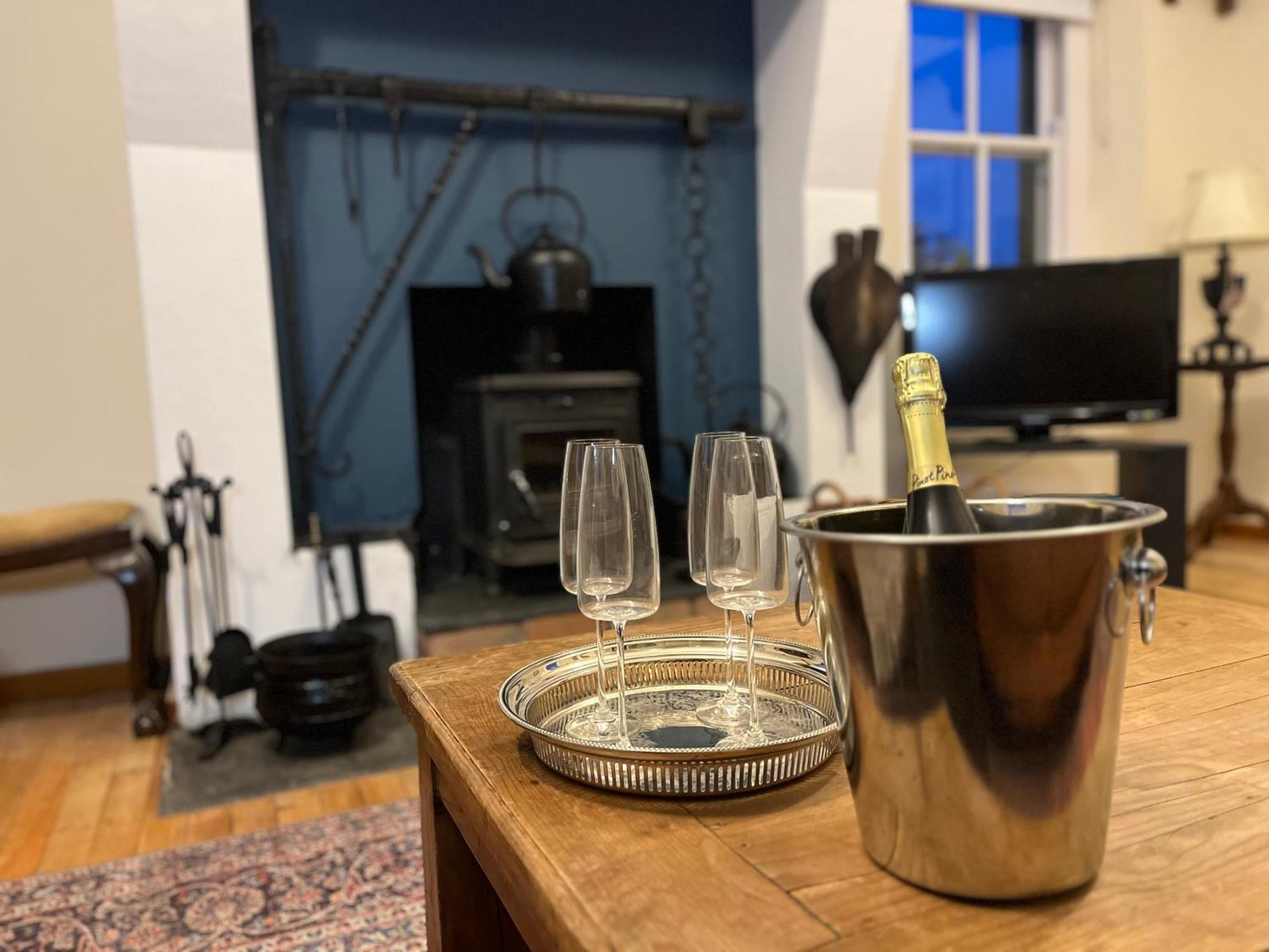 Dunnaglea Cottage, バリントイ エクステリア 写真
